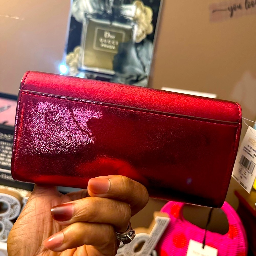 Michael Kors Continental Wallet Metallic Patent Leather / added unbranded chain - Picture 4 of 15